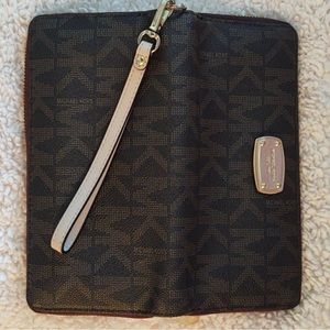 Michael Kors Jet Setter Continental Wallet Large